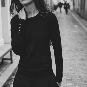 Zara tröja - Säljer denna gulliga tröjan från zara💕 storleken är S men passar även xs! Skriv om ni är intresserade❤️☺️