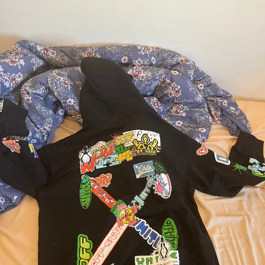 Off white hoodie - 90