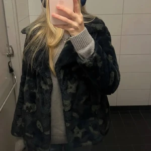 Zadig päls jacka  - Säljer denna Zadig päls jacka💓 nypris cirka 2000