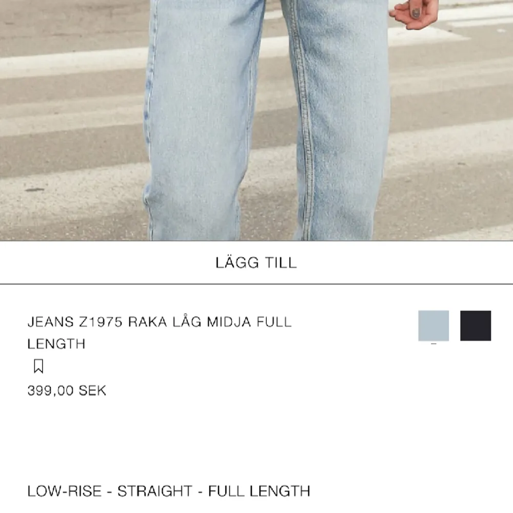 Säljer dessa lågmidjade jeans från zara då det är för små för mig. . Jeans & Byxor.
