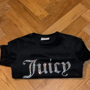 Jucy tröja  - nästan aldrig använt 
