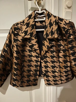 Coster copenhagen kavaj - Guldig kavaj i fint skick💗 Nypris ca 1500kr☺️