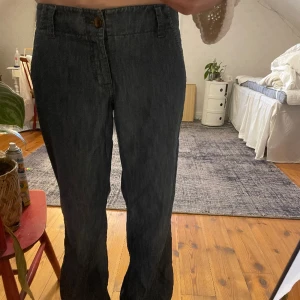 lösa jeans - snygga vida jeans! 