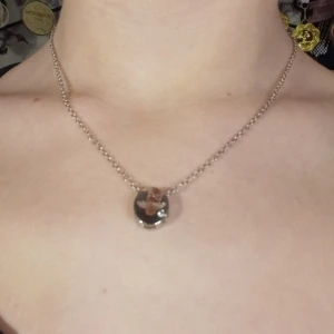 Justerbart silverhalsband - Säljer då jag inte använder detta längre!!💞