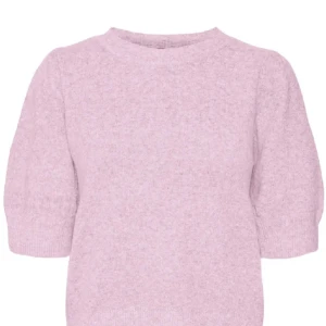 Stickad tröja - En superfin stickad tröja från Vermoda, köpt här från plick. Bra skick💘