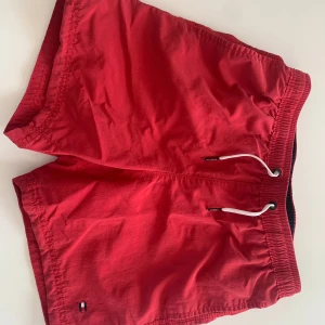 Badshorts - Storlek 10-12år. 