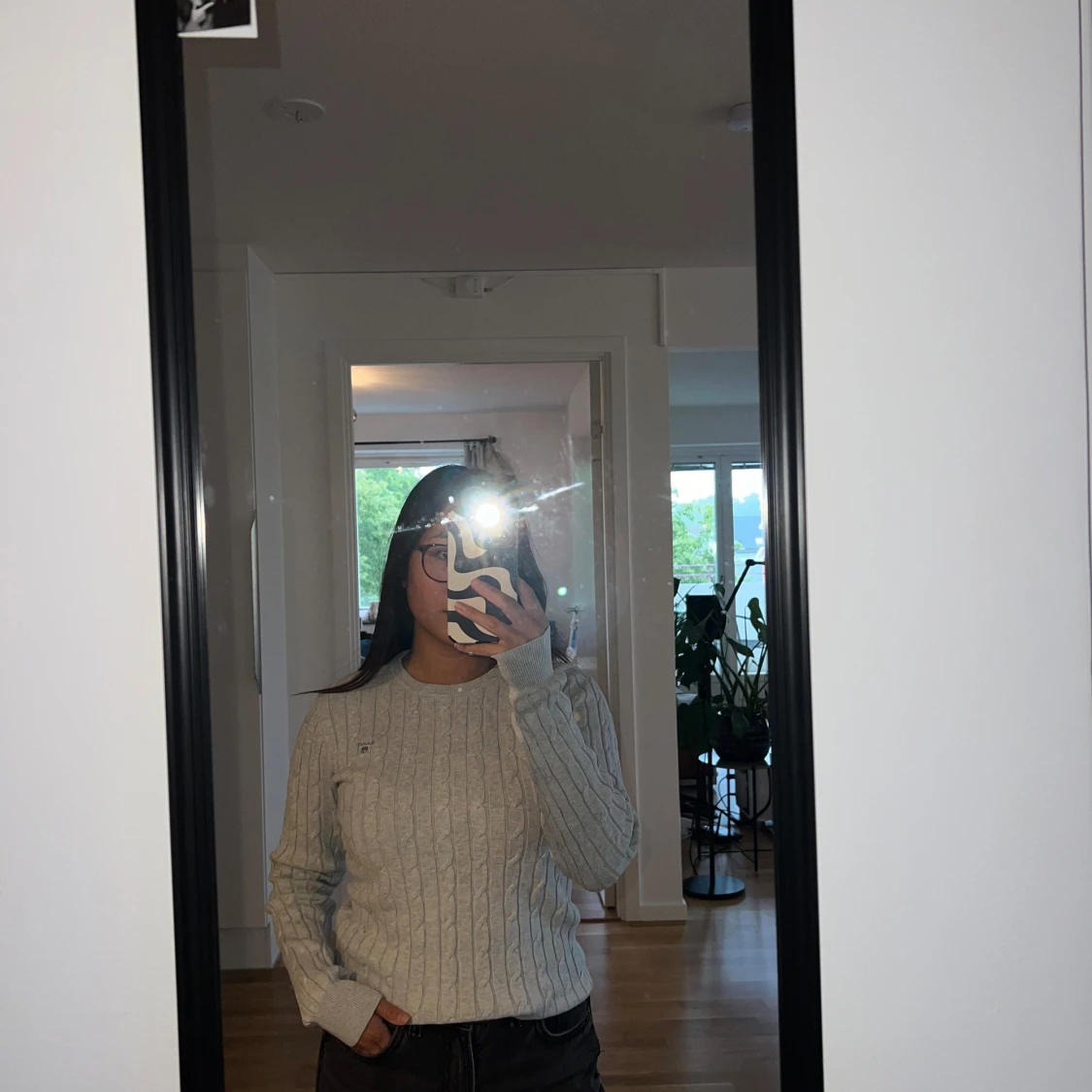 Gant grå kabelstickad törja