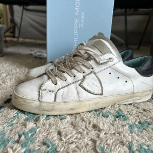 Philippe model skor  - Storlek 40, skick 6/10 Pris kan diskuteras.