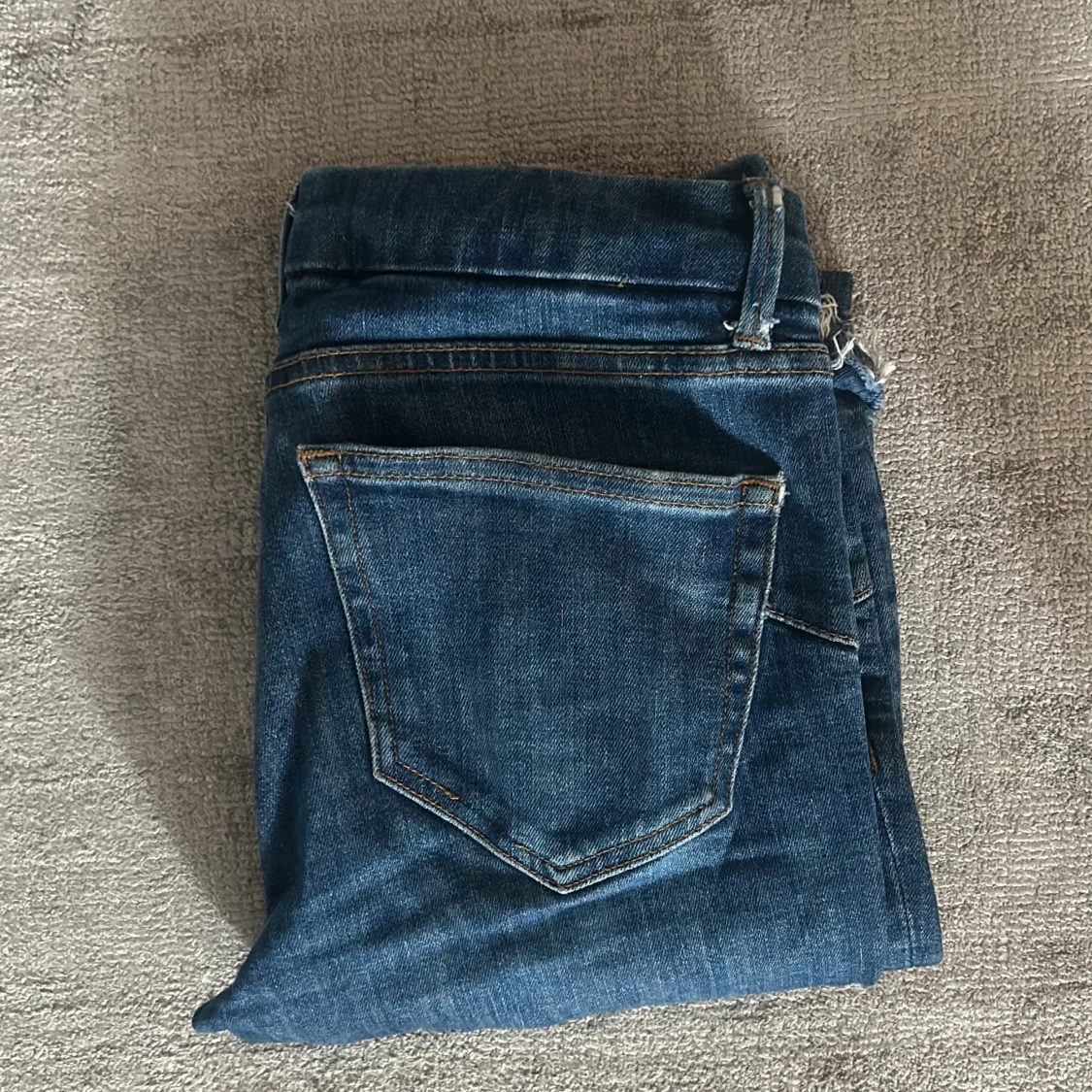 Mörkblå lågmidjade jeans - 90