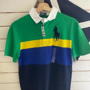 Sällsyn polo Ralph louren tröja  - Säljer nu denna pärlan || 10/10 skick då till och med taggen är kvar || skriv för mer information!