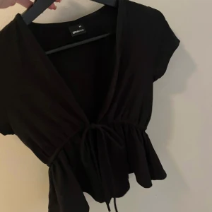 gina topp - topp från gina stl xs, jätte fint skick❣️