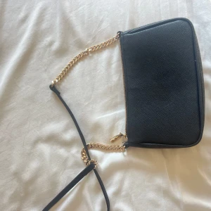 Snygg väska - Fin väska utan defekter 