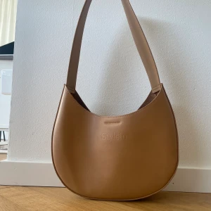 Stylein yardly mini beige  - Superfint skick!