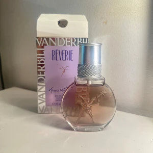parfyrm reverie - parfyrm réverie, helt ny och oanvänd🧚🏻‍♀️