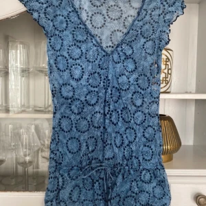 Blå blus / topp - Jättefin, felfritt skick! Storlek M o passar mig med S men passar S / M 🧡