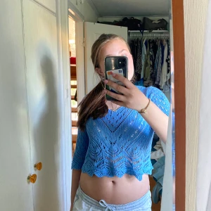Somrig topp💙💙 - En super söt stickad topp med trekvarts armar! Pris kan diskuteras