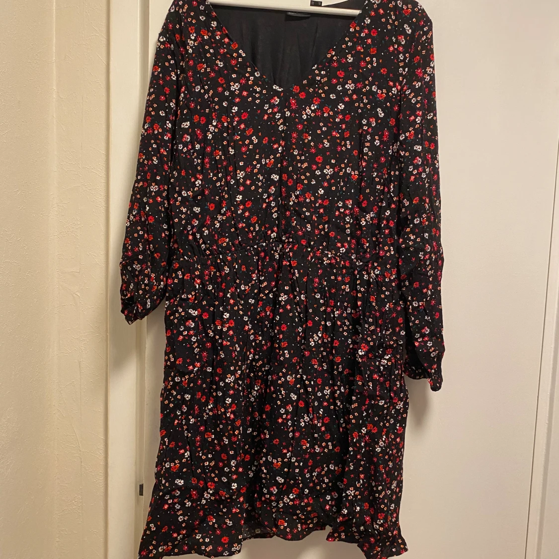 Blommig klänning