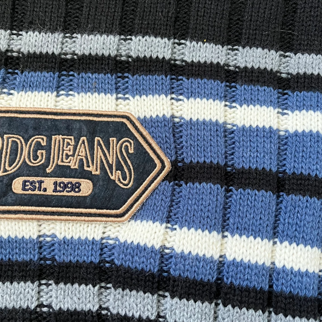 Stickad tröja  - 90