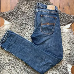 Ett par rätt så nya Nudie jeans i en slim modell. 