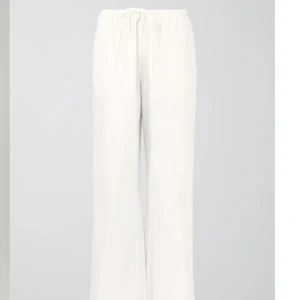 Linnebyxor  - Säljer mina linnebyxor från Gina då dom inte kommer till användning, skriv för fler bilder💗