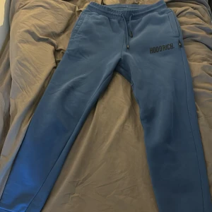 Hoodrich byxor - Storlek M bra skick