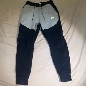 Nike tech fleece byxor💯, 10/10 skick säljer för att dom bara satt i garderoben