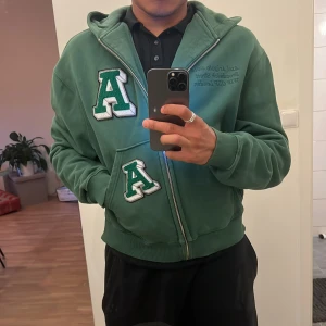 Arigato Zip - Skick 9/10 Storlek M (passar S) 