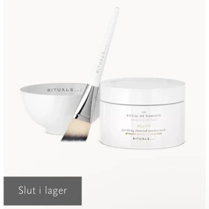 Charcoal Wonder mask från Rituals - Jag säljer denna bästsäljare från rituals då jag fick två st i födelsedagspresent och bytesrätten hann gå ut, helt oanvänd! Det är ett sett och i settet ingår ansiktmask-pulvret, en skål och en borste, då man blandar den själv🥰pris kan diskuteras !!