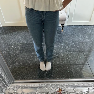 Levis jeans - Jeans från Levis, strl 26.  Sparsamt använda! 