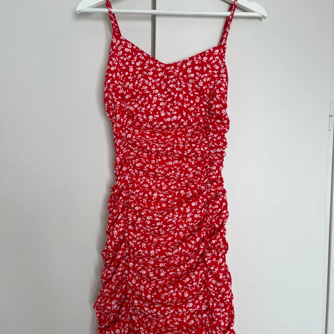 Klänning från Nelly (Parisian)