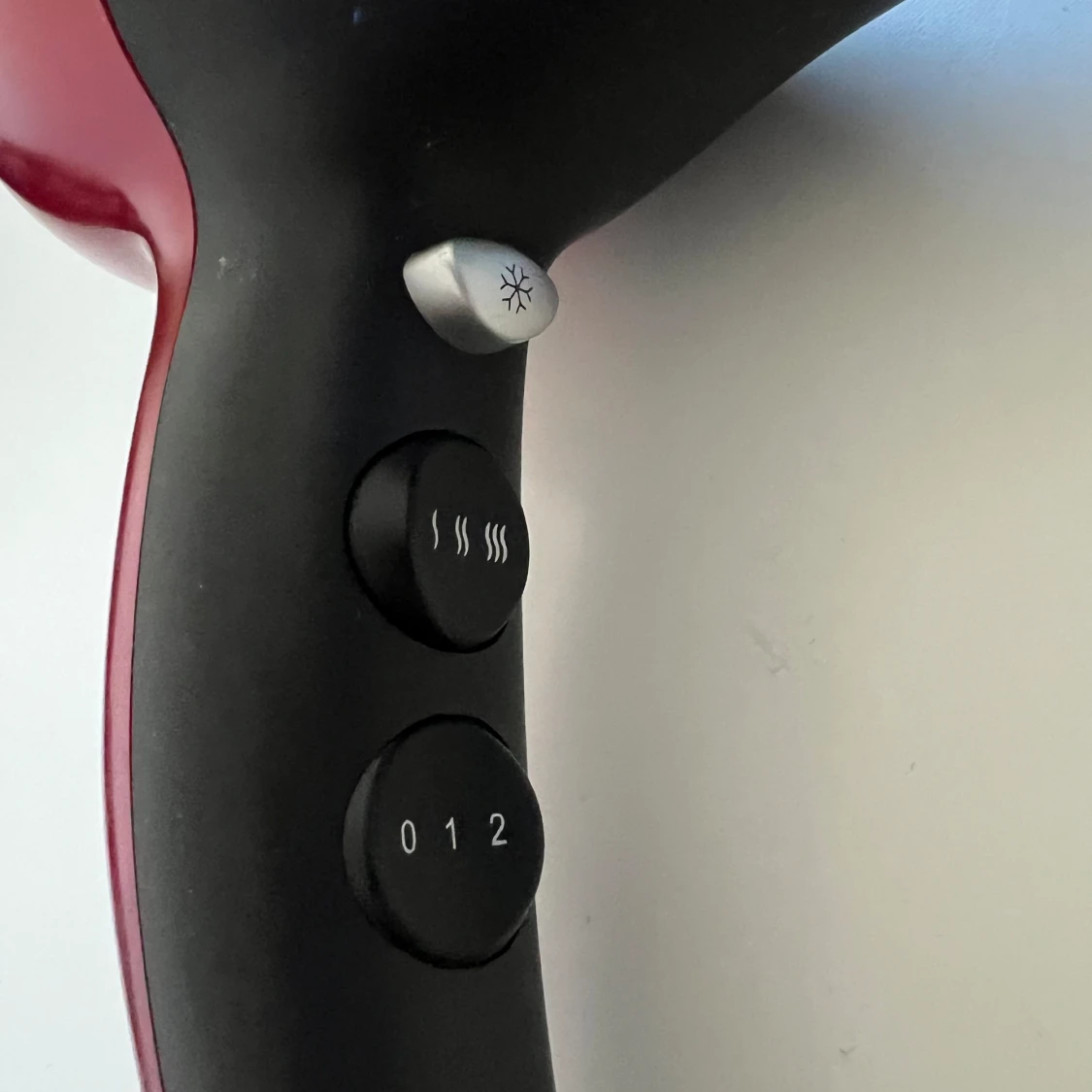 Röd Grundig HD 3700 hårtork - 90