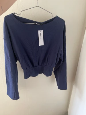 Gina tricot & Bik bok  - Helt nytt  Bild 1 150kr Bild 2 400kr Bild 3 400kr