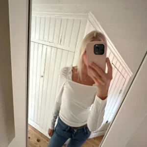 Volangtopp - Aldrig använd blus med så fina volanger Lappen är kvar💞