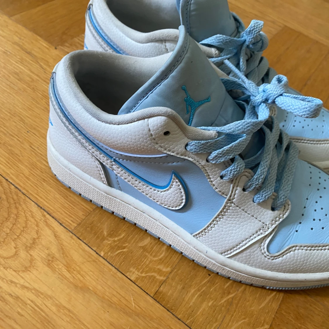 Jordan low ice blue  - 90