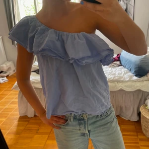 Söt topp volang - Sjukt söt! Som ny🦋