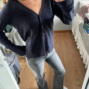 Malene Birger kofta - Marinblå kofta från Malene Birger