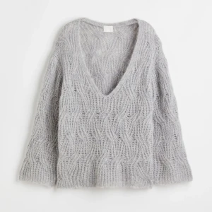 Alpaca stickad tröja - Alpaca/bomul stickad tröja. Stor i storleken mer som L/XL! Väldigt fin