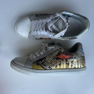 Zadig skor - Säljer dessa snygga skor från Zadig & Voltaire!! Storlek 37!😊