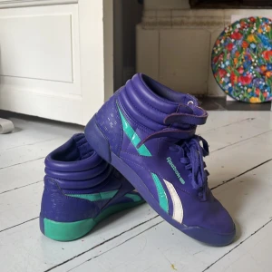 Retro Reebok shoes  - Cool hip hop shoes that I used while dancing locking/poping/street dance