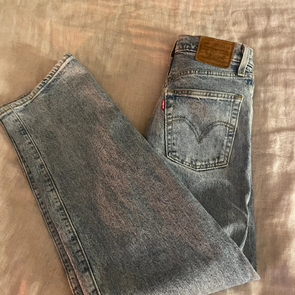 Levis ribcage jeans. Jeans & Byxor.
