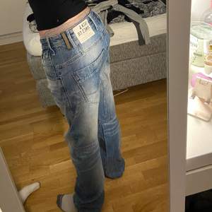 Low waist jeans jag köpte secondhand❤️ knappt använda❤️