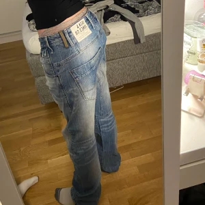 Low waist jeans - Low waist jeans jag köpte secondhand❤️ knappt använda❤️