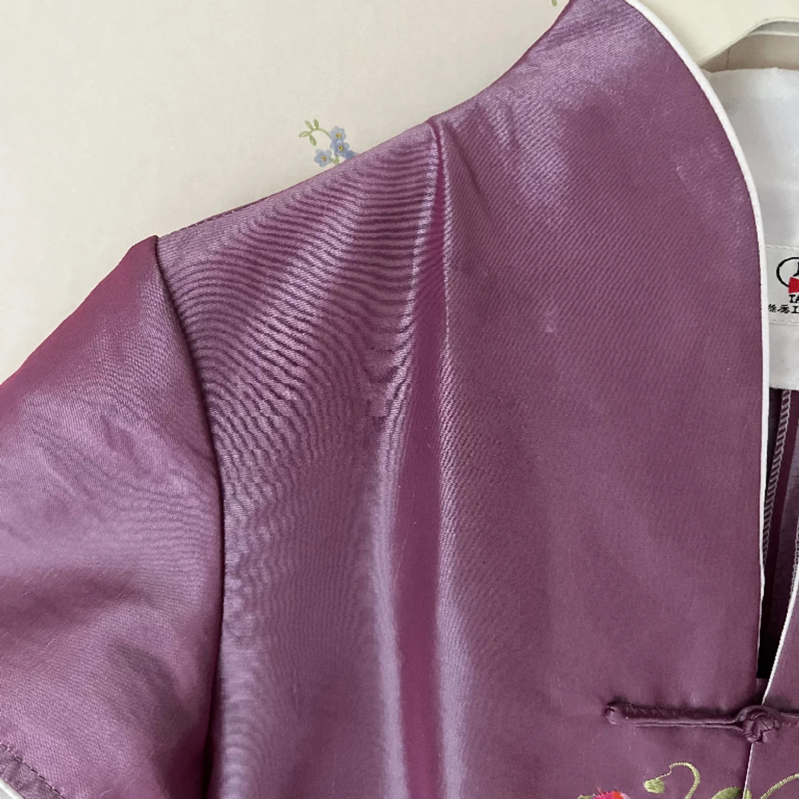 Fin kinesisk sidenblus - 91