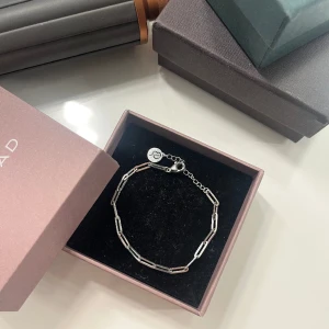 Edblad armband - Super fint justerbart armband från edblad! Minns ej exakta nypriset men runt 349, kom gärna med prisförslag!❣️