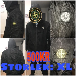 Stone Island (Vindjacka) - Storlek xl men har band man kan spänna in den med