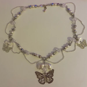 halsband  - ⋆˙⟡ ♡ ☁️handgjort halsband gjort av mig i rostfritt stål☁️ ♡ ⟡˙ ⋆ +frakt. alltid rengjort  innan det skickas iväg. mer info i dm.