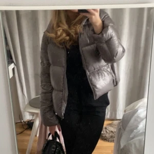 Puffjacka - Jätte fin jacka som inte kommit till så mycket användning❤️