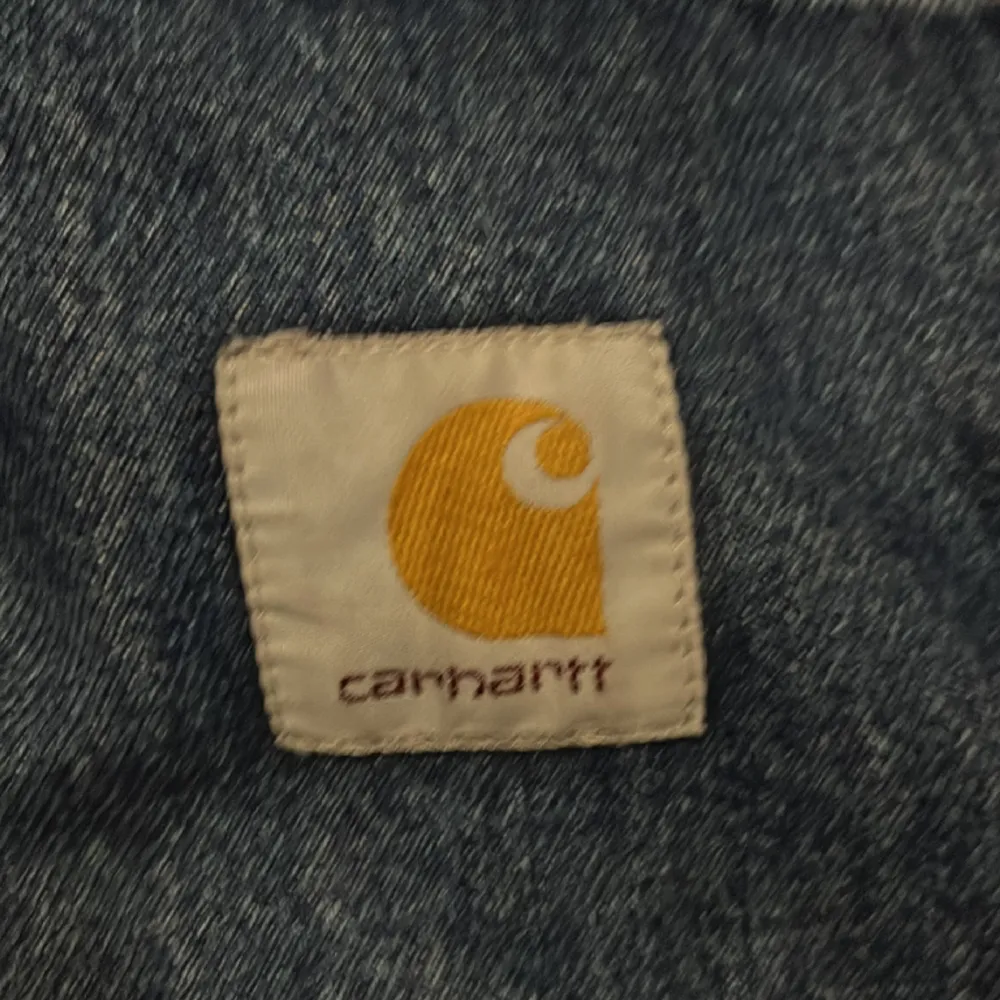 Carhartt Brandon Pant i bra kvalité, Xs men sitter även som S. Jeans & Byxor.