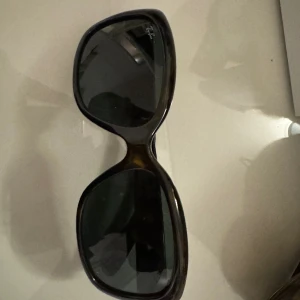 Rayban solisar - Raybans! Oanvända, skriv för mer bilder, pris kan diskuteras vid snabb affär💖