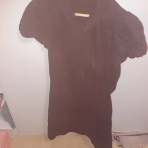 Klänning  - Storlek 40 Aldrig använt Bra sick Mjukt tyg